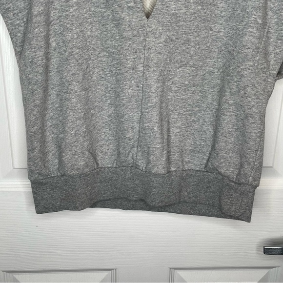 Evereve Nikki Short Sleeve Cropped Sweatshirt Top in Gray M - Picture 6 of 9